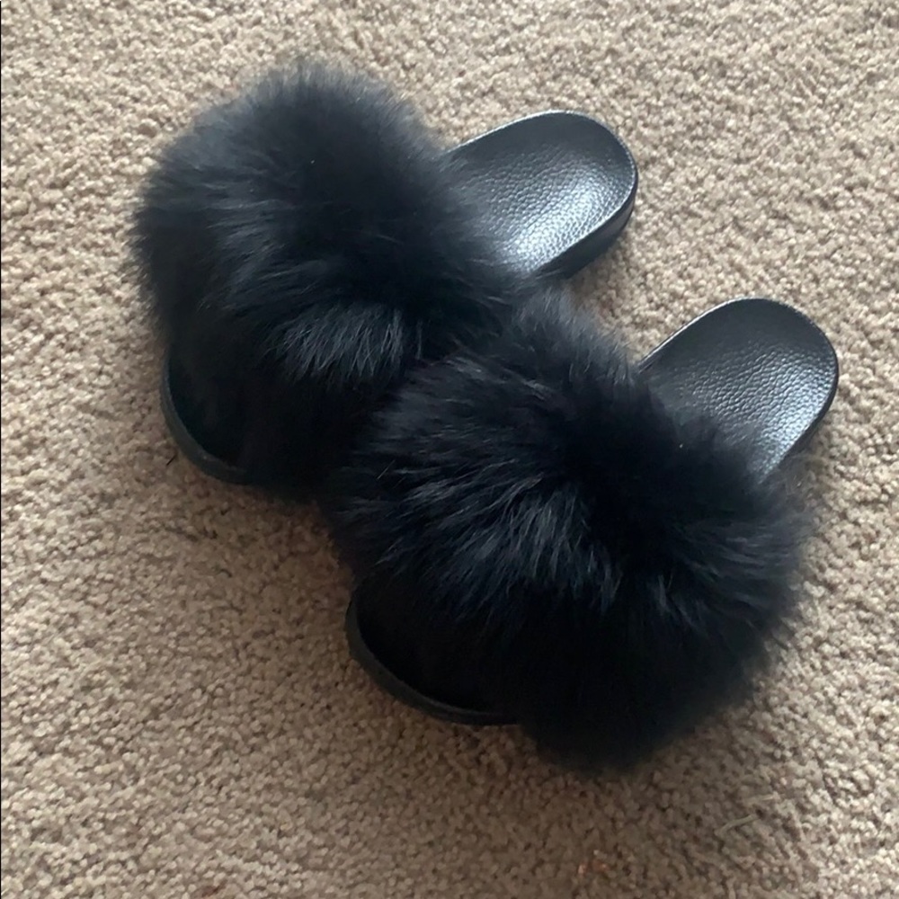 fluffy slides 10$